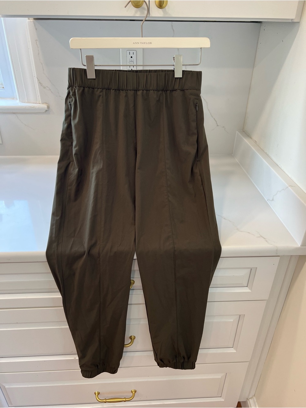 Banana Republic Olive Green Jogger Pants NWT